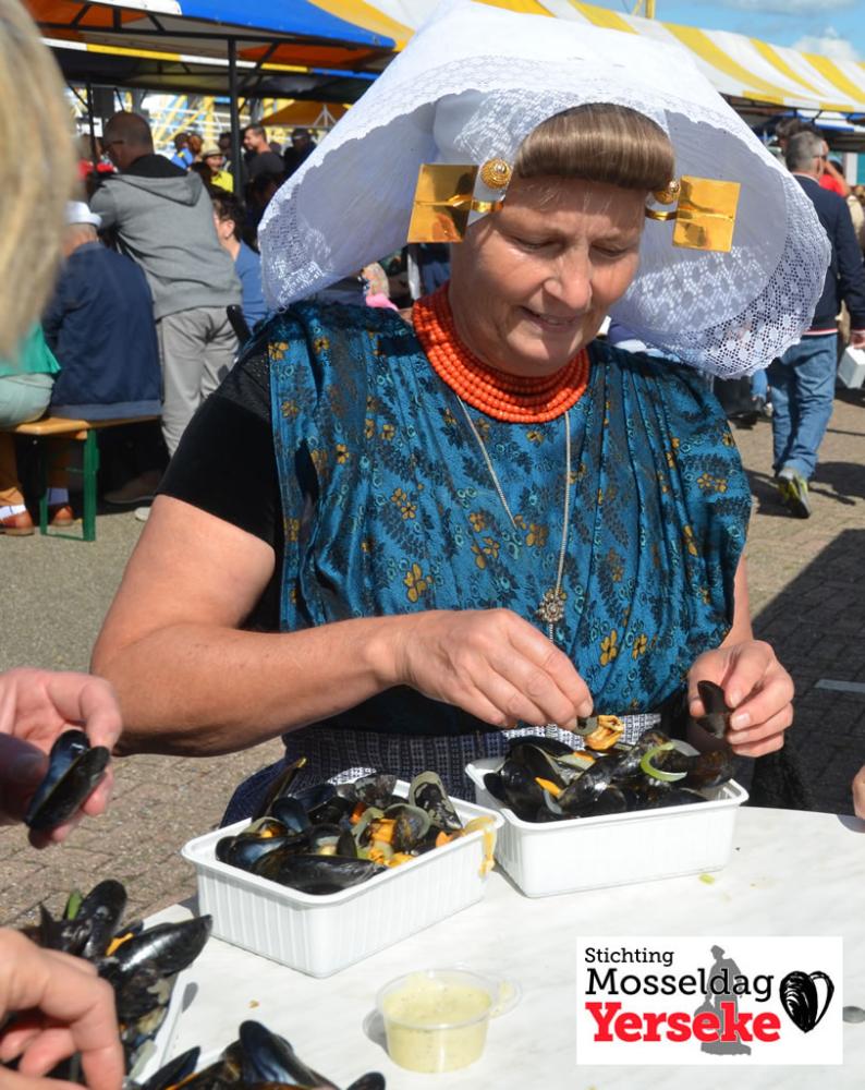 ©SPY SMY 2017 Mosselplein 02 boerin uitsnede